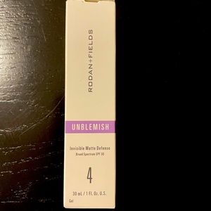 Rodan + Fields Unblemished Invisible Matte Defense Broad Spectrum SPF 30